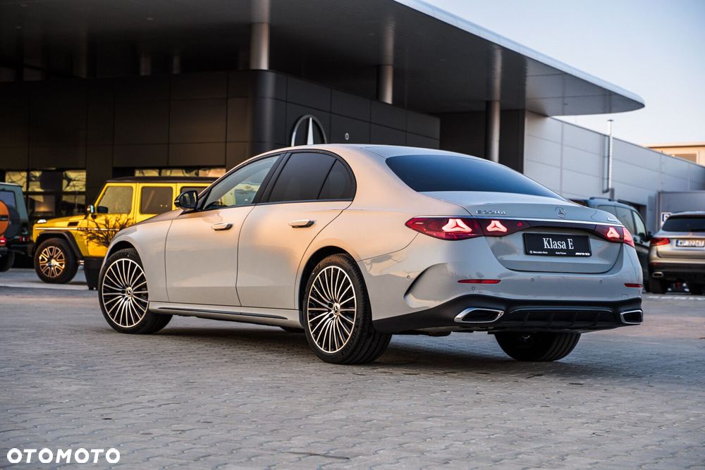 Mercedes-Benz Klasa E - 12