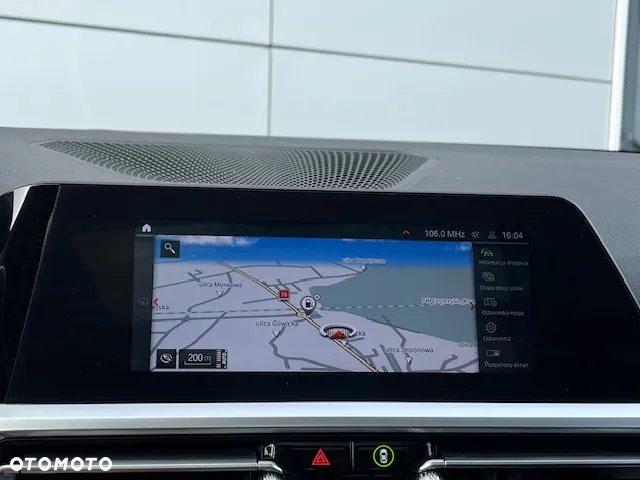 BMW Seria 3 318d Sport Line - 30