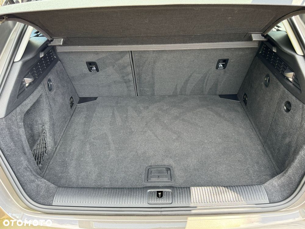 Audi A3 Sportback 2.0 TDI design - 8
