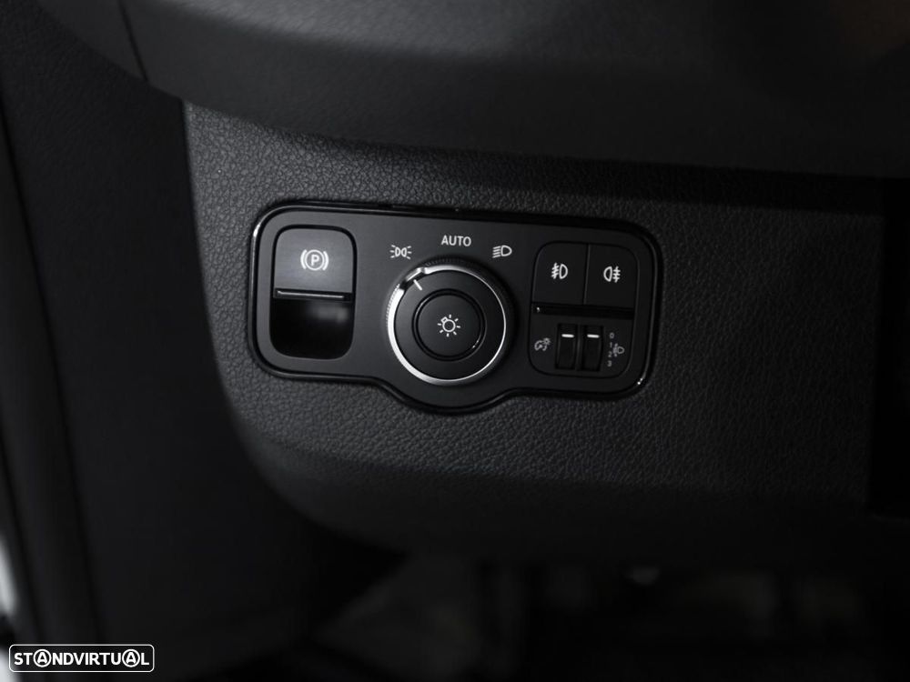 Mercedes-Benz E-SPRINTER - 14