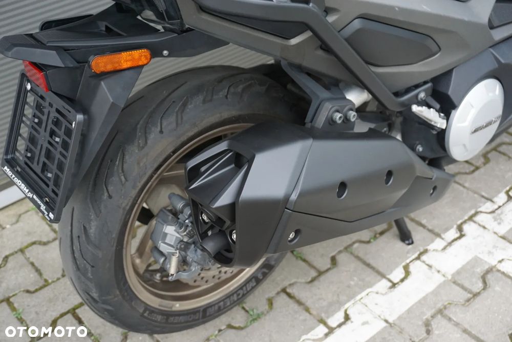Kymco CV3 - 5