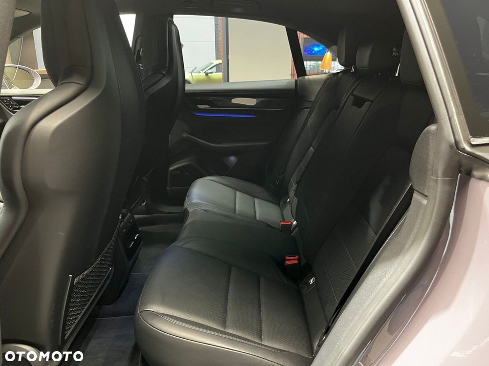 Porsche Macan - 29