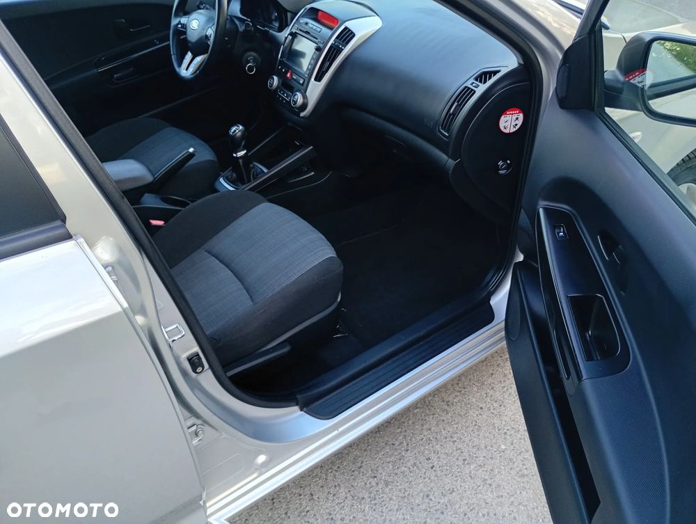 Kia Ceed - 20