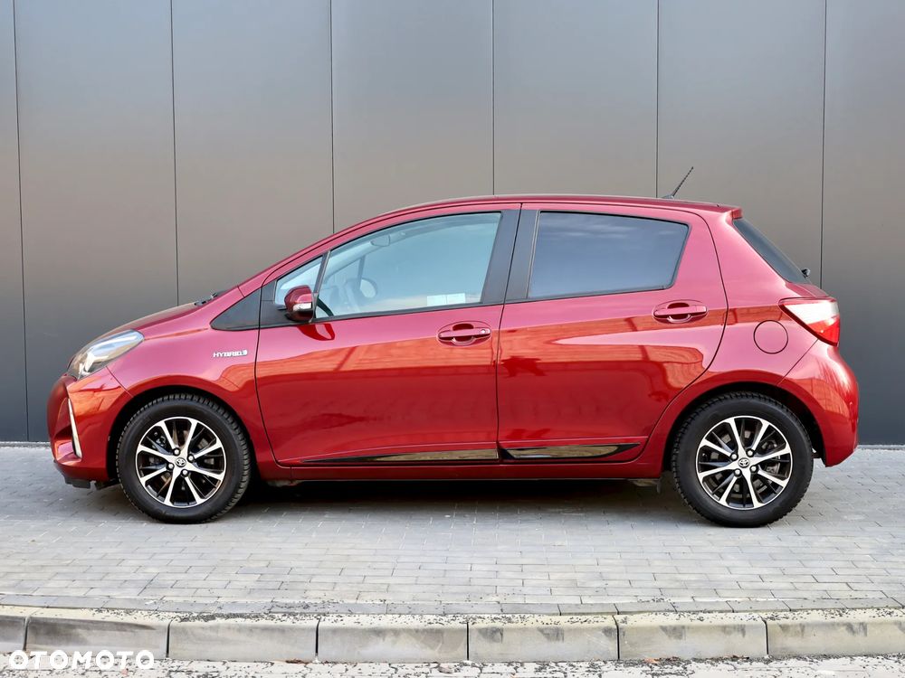 Toyota Yaris Hybrid 100 Premium EU6 - 13