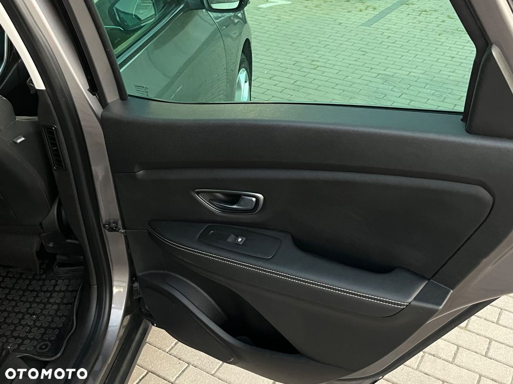 Renault Scenic 1.5 dCi Zen EDC - 13