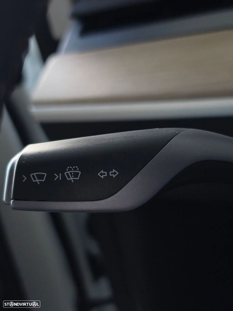 Tesla Model Y Long Range Dual Motor AWD - 22