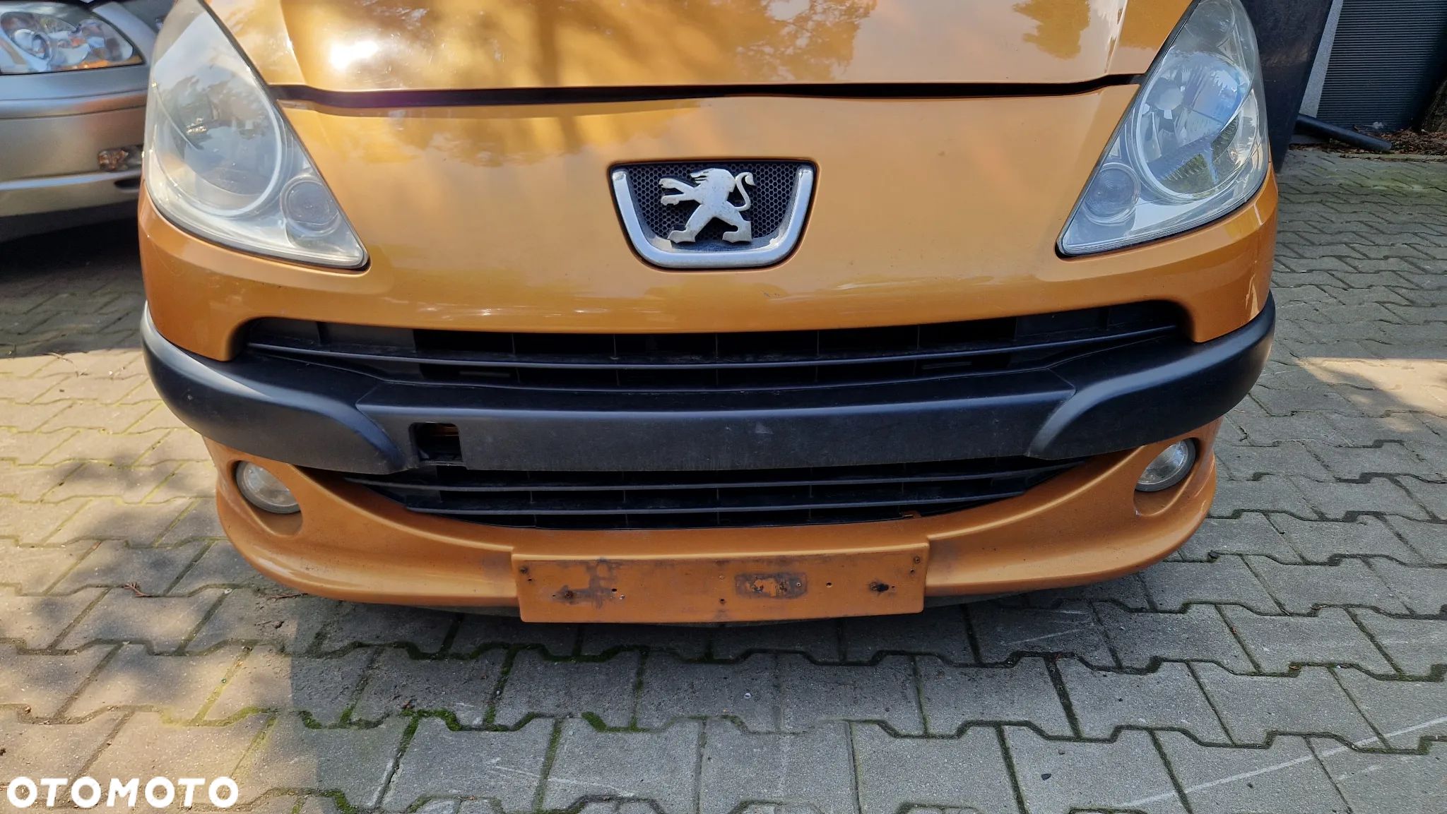 ZDERZAK PRZEDNI PEUGEOT 1007 - 1