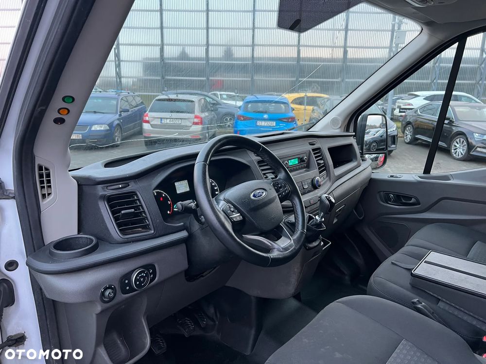 Ford Transit - 22