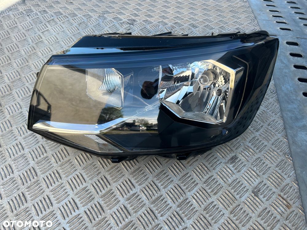 Lampa lewa Europa Valeo VW T6 7E1941015L