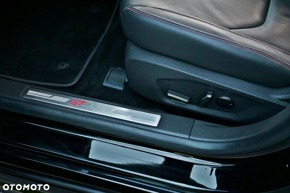 Ford Mondeo 2.0 TDCi ST-Line PowerShift - 30