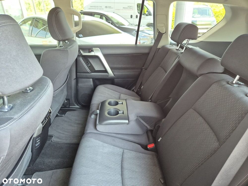 Toyota Land Cruiser LC 2.8 D-4D Prestige - 13