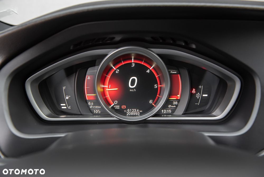 Volvo V40 D2 Inscription - 19