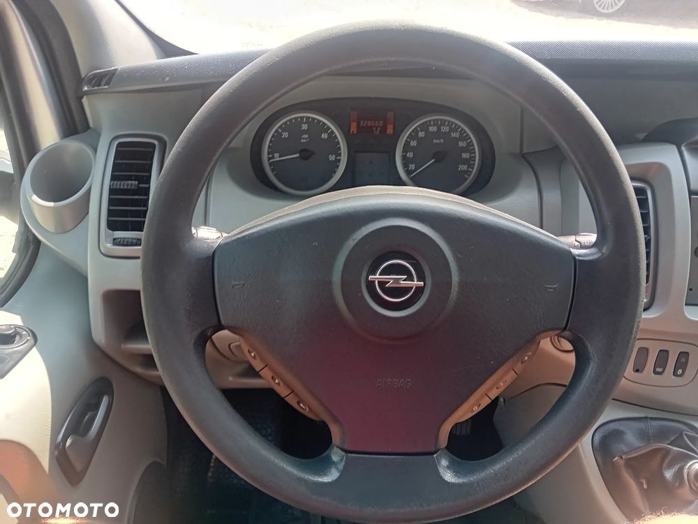 Opel Vivaro L1H1 2.7t - 21