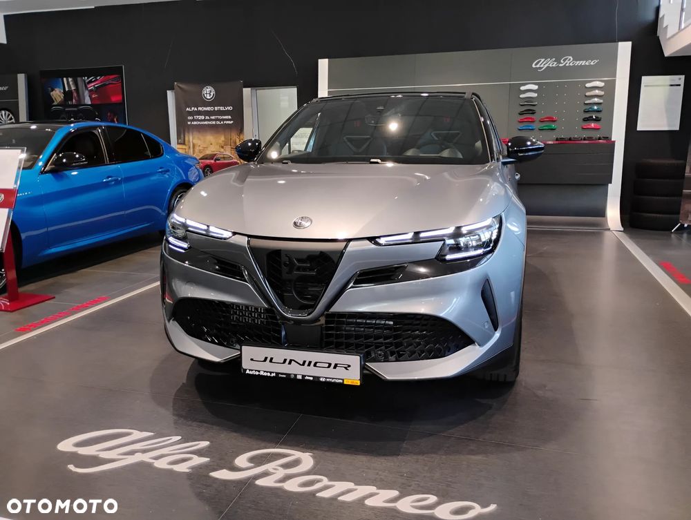 Alfa Romeo Junior 1.2 mHEV Ibrida Speciale eDCT - 11