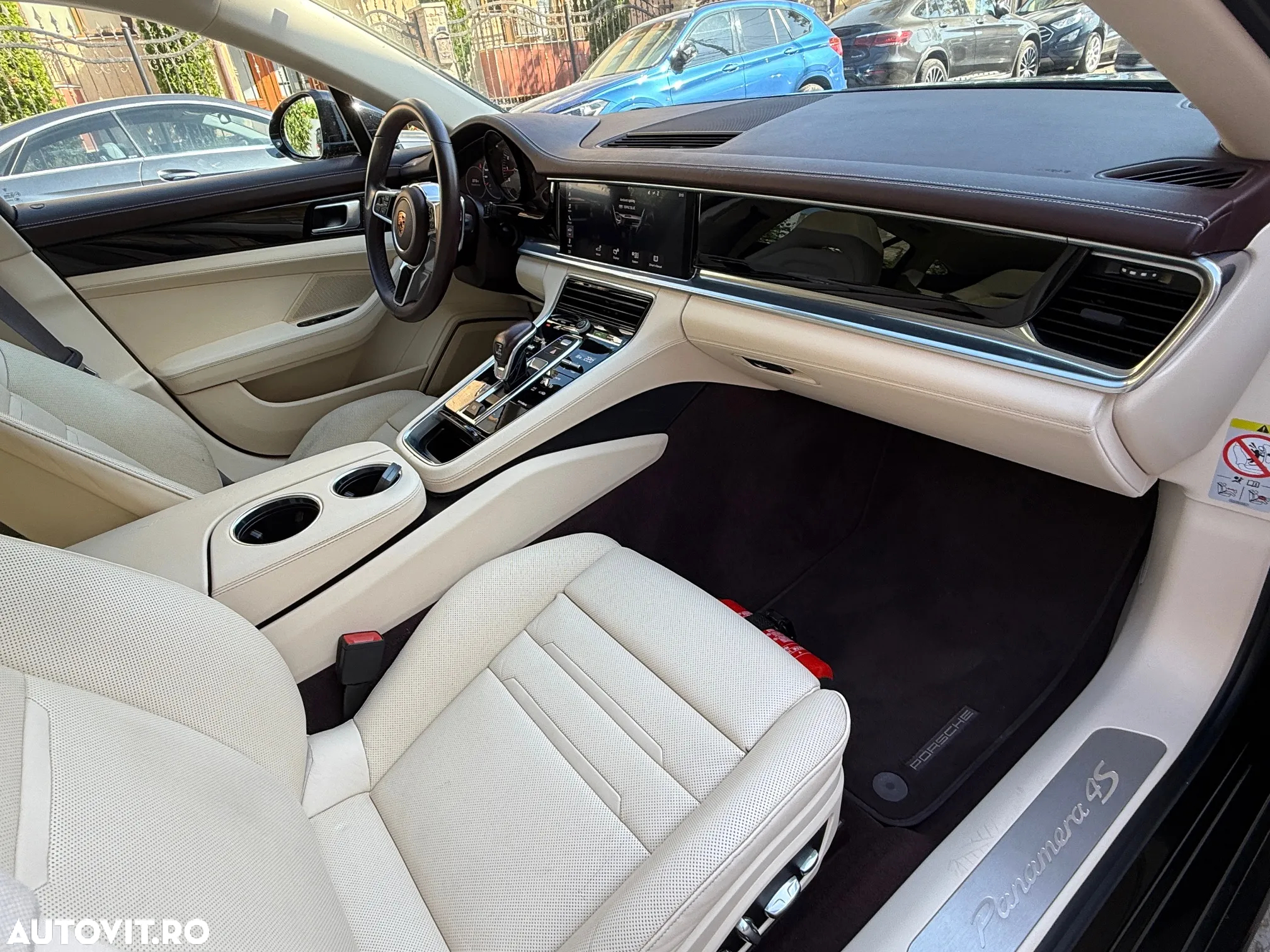 Porsche Panamera 4S - 11