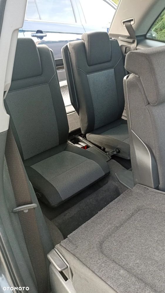 Opel Zafira 2010 photo 4