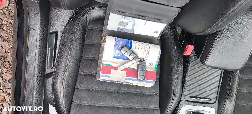 Volkswagen Passat 2.0 TDI DPF DSG Highline - 40