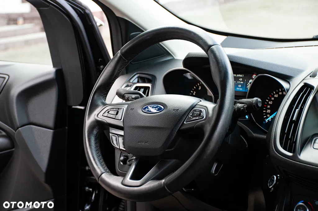 Ford Kuga 1.5 EcoBoost TITANIUM - 8