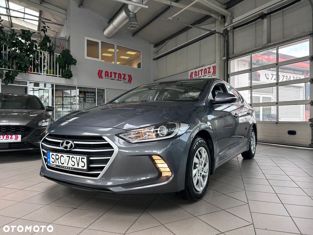 Hyundai Elantra 1.6 Classic Plus - 2