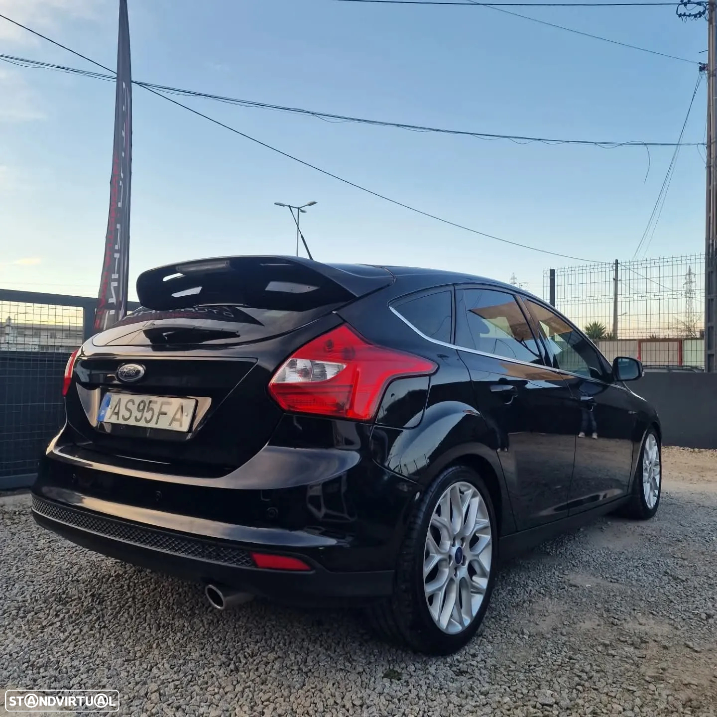 Ford Focus 1.6 EcoBoost S&S Titanium - 4