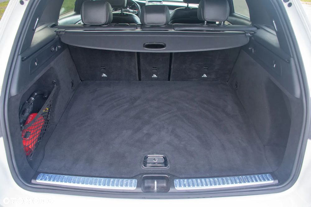 Mercedes-Benz GLC - 28