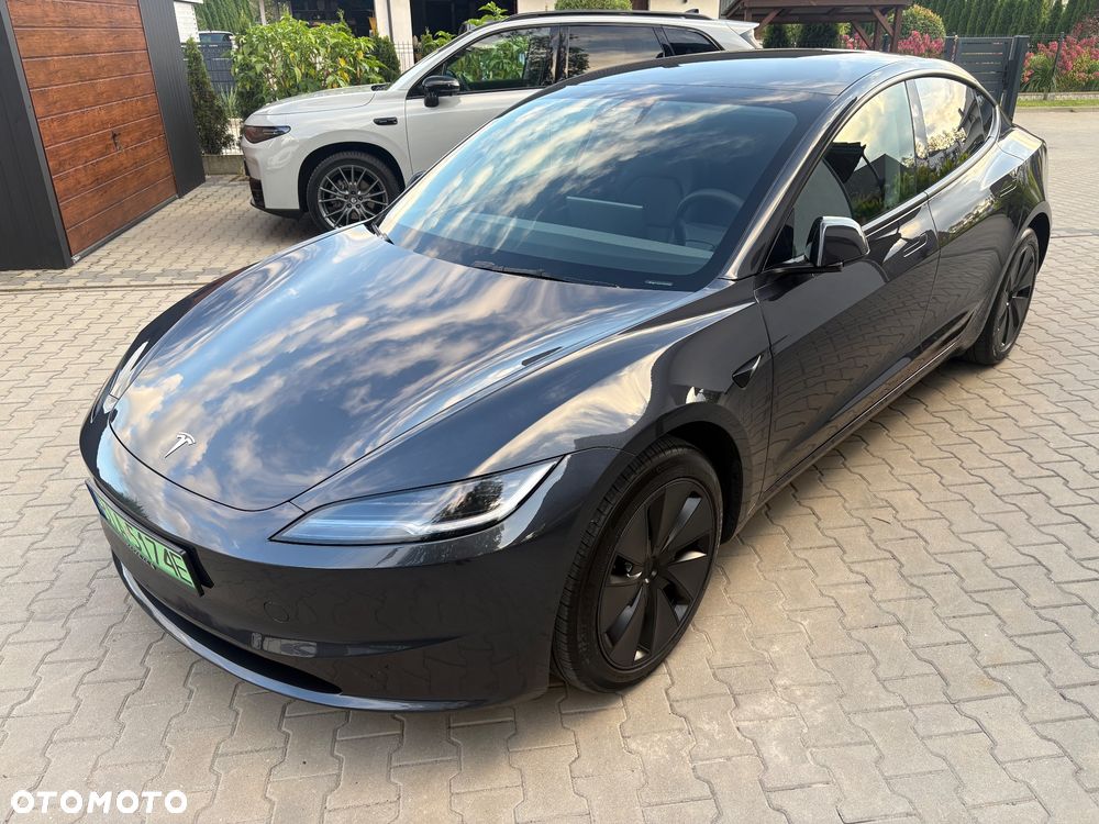 Tesla Model 3 - 29