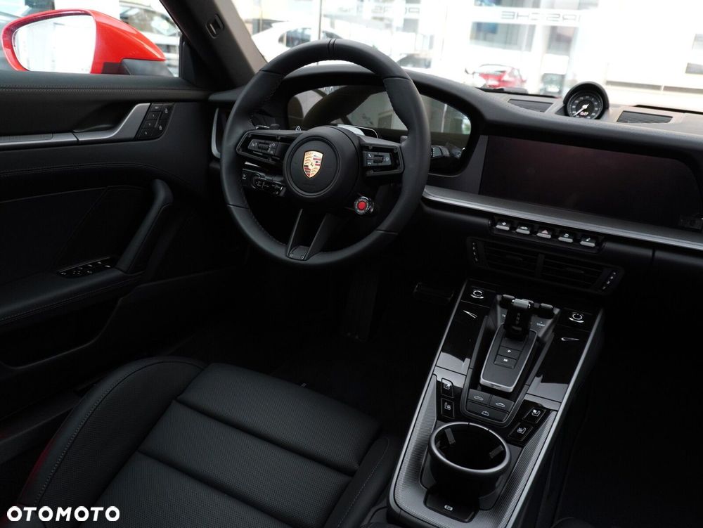 Porsche 911 Carrera - 35