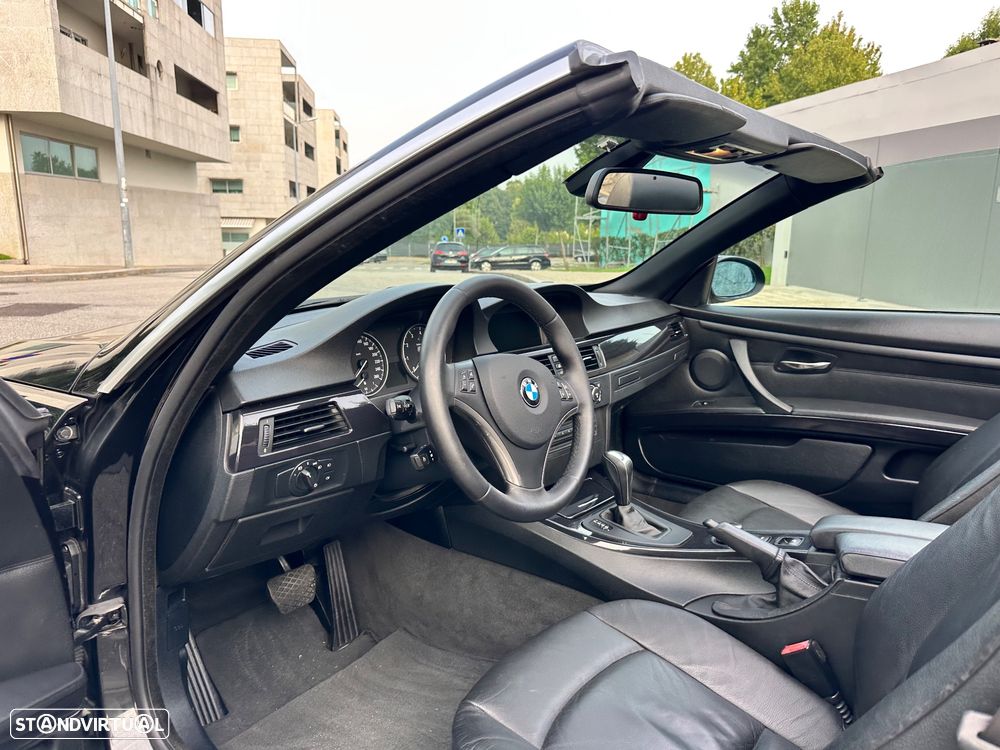 BMW 320 i Cabrio Auto - 42