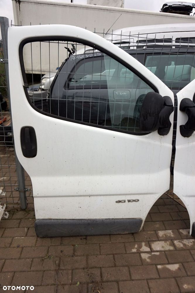 DRZWI PRZEDNIE PRAWE TRAFIC II  VIVARO PRIMASTAR BIAŁY RENAULT 2001-2014 - 1