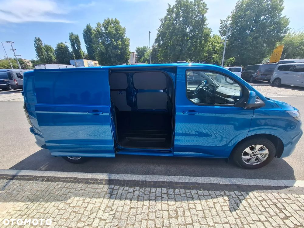 Ford Transit Custom VAN Limited AWD - 6