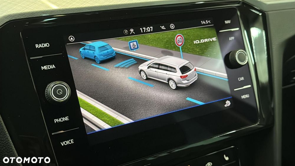 Volkswagen Passat 2.0 TDI EVO Business DSG - 23