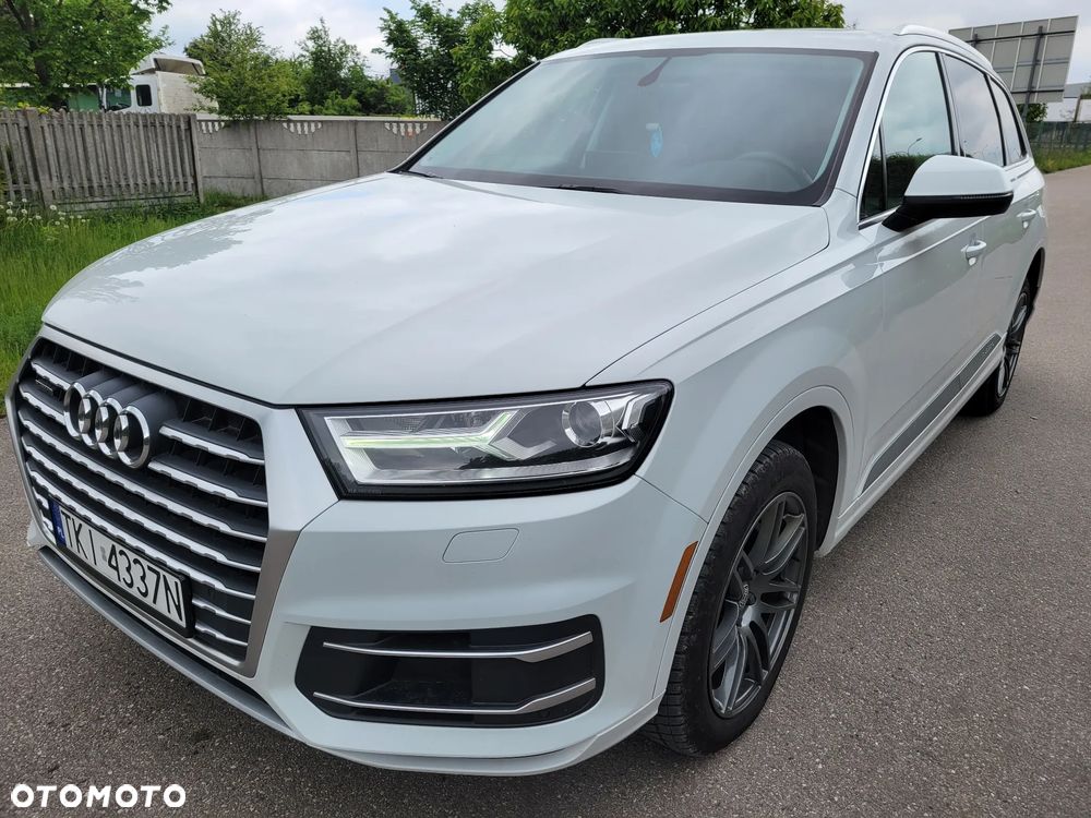 Audi Q7 - 1