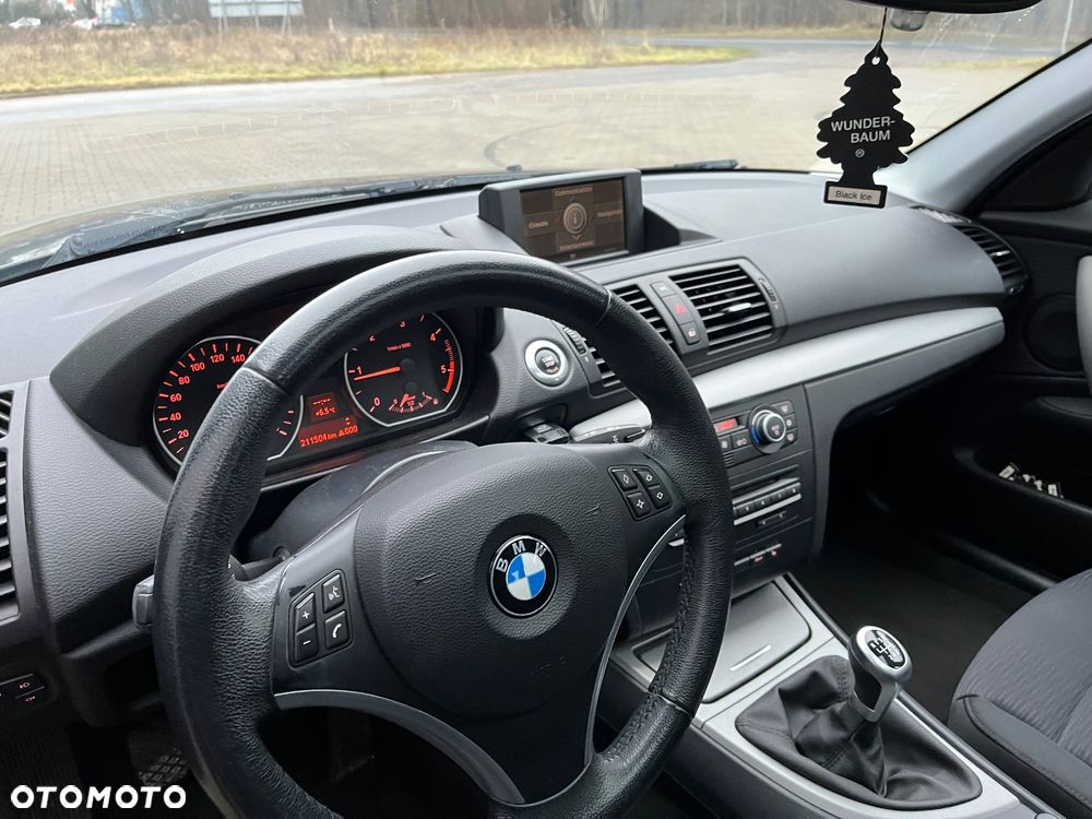 BMW Seria 1 118d DPF - 10