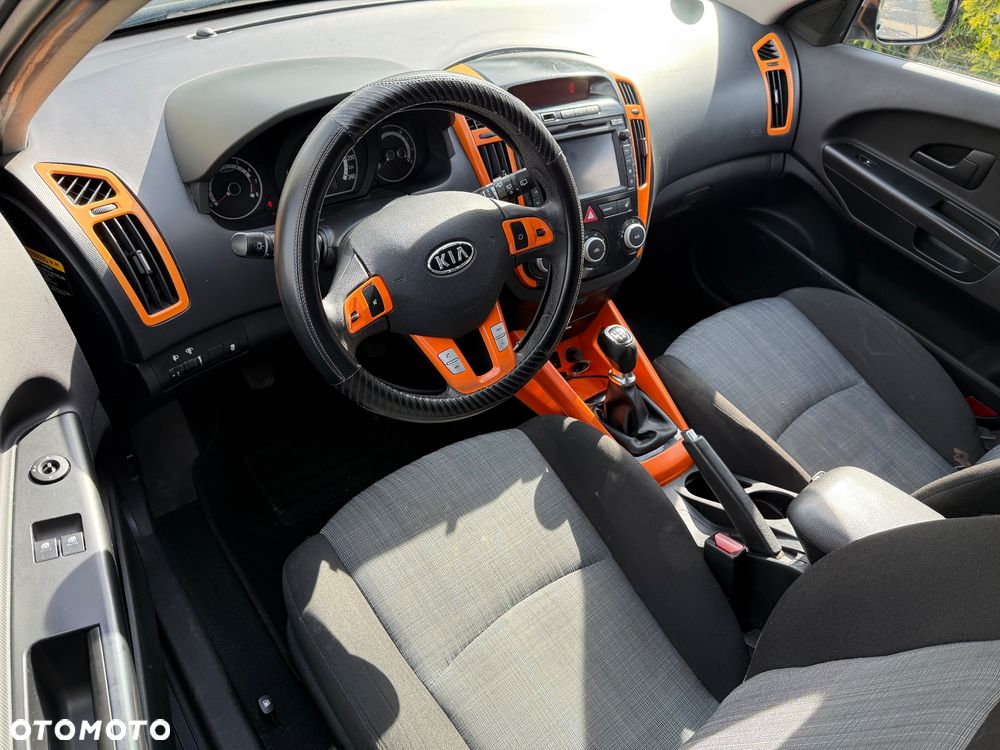Kia Ceed 1.4 CVVT Attract - 8