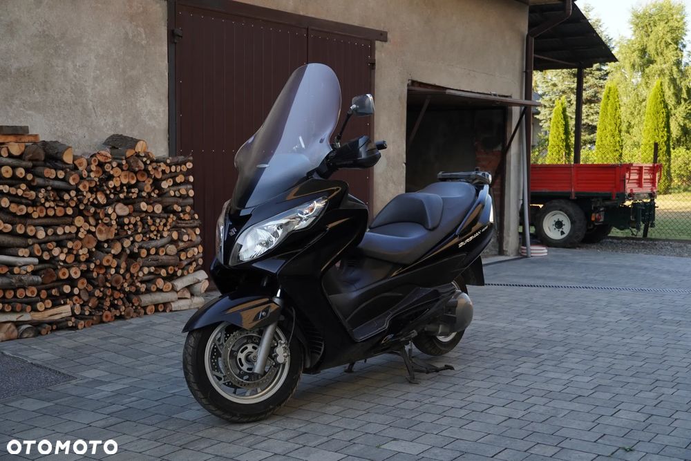 Suzuki Burgman - 14