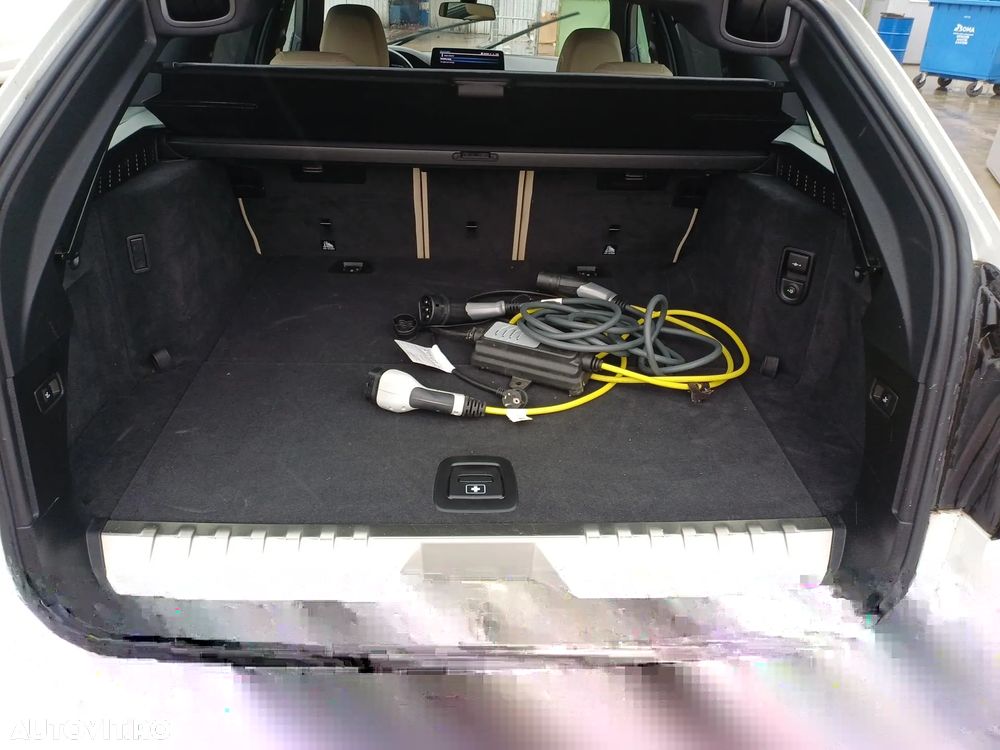 BMW Seria 5 530e xDrive Touring Aut. Luxury Line - 21