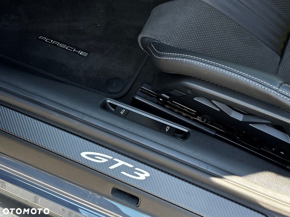 Porsche 911 - 34