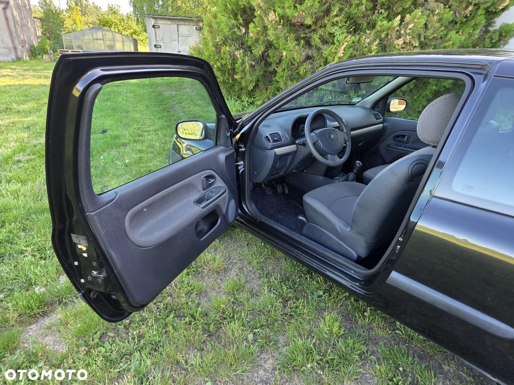 Renault Clio - 7