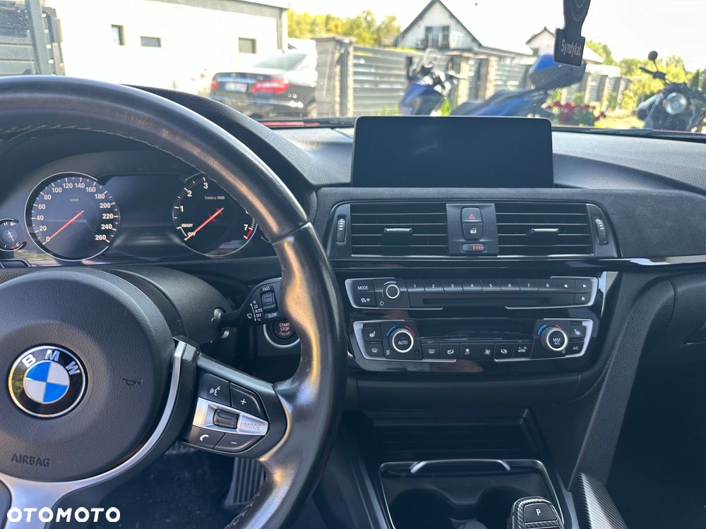 BMW Seria 3 ver-330i-xdrive-m-sport - 7
