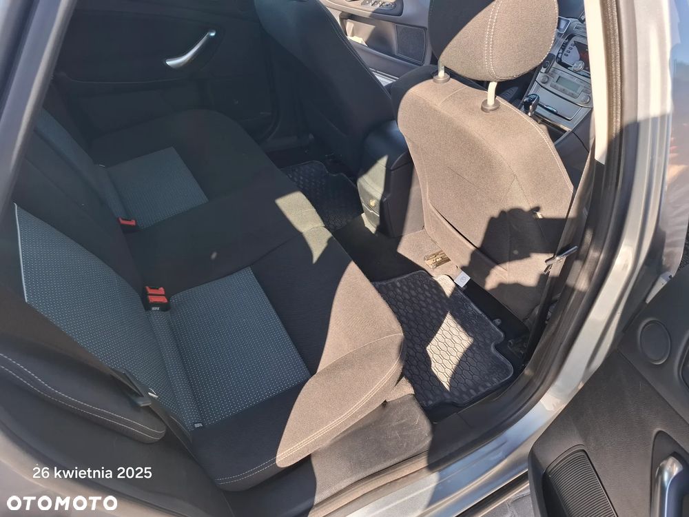 Ford Mondeo 2.0 TDCi Trend - 12