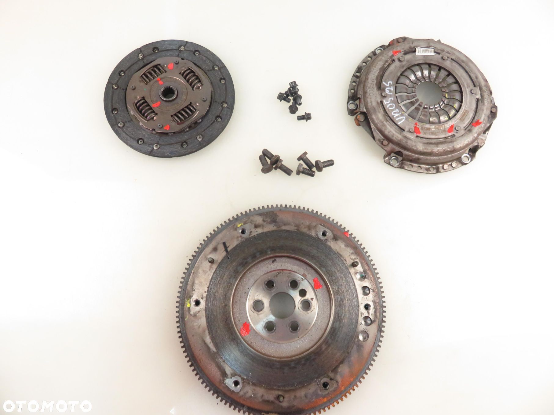 KOŁO ZAMACHOWE FORD B-MAX 1.4 8V217563AC 8V217550A1C 96MM6375A1H - 1