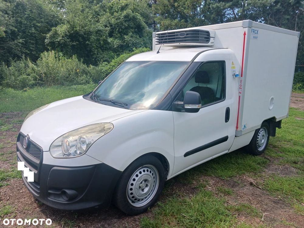 Fiat Doblo 1.3 JTD 2015r Izoterma chlodnia Mroźnia Agregat 230V lodziarka mrożonka - 18