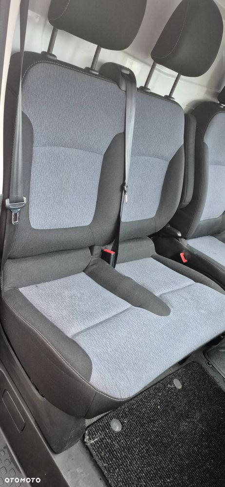 Opel vivaro - 26