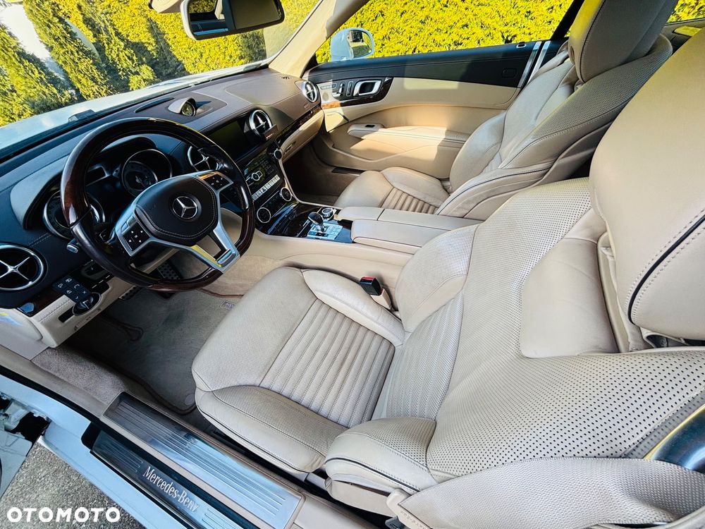 Mercedes-Benz SL 500 7G-TRONIC - 12