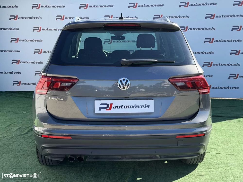VW Tiguan 1.6 TDI Confortline - 8