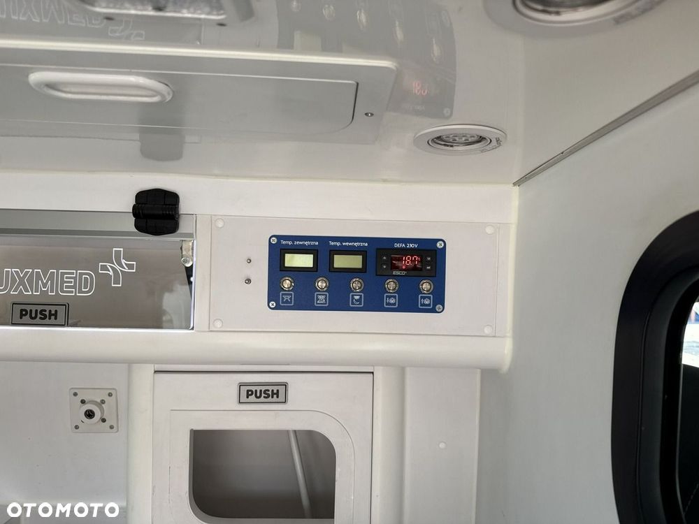 Ford Transit Connect - 18