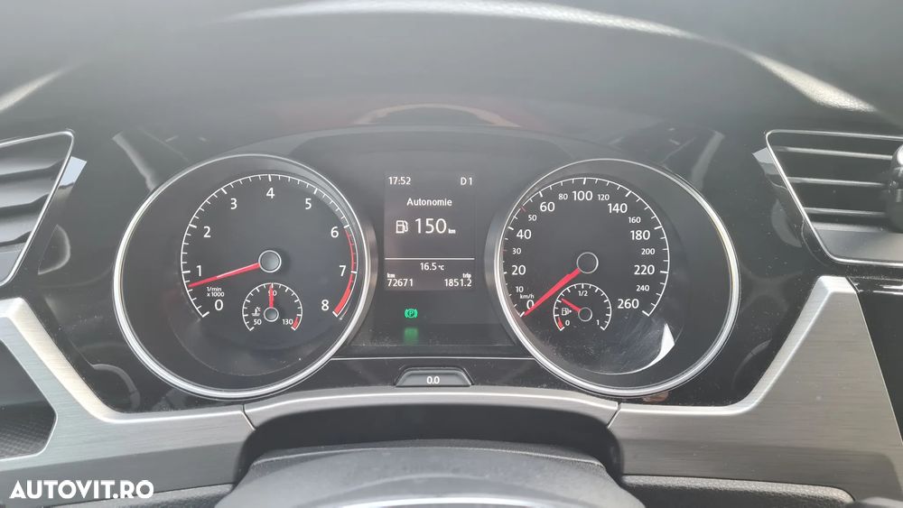 Volkswagen Touran 1.5 TSI DSG Comfortline - 10