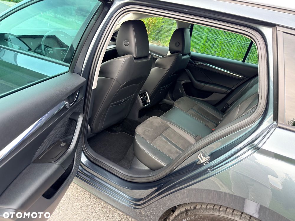 Skoda Octavia 2.0 TDI DSG Exclusive Plus - 22