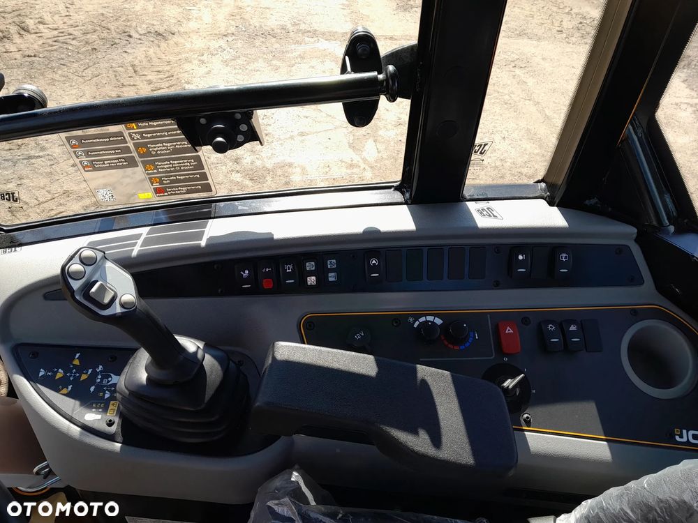 JCB 409 - 25
