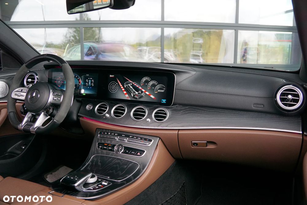 Mercedes-Benz Klasa E AMG 53 4-Matic+ - 37
